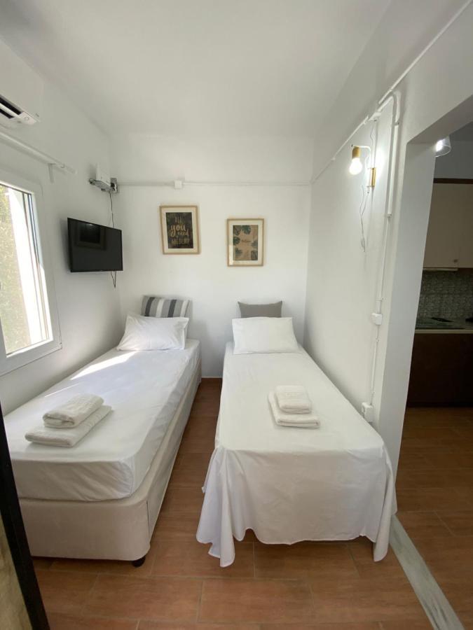 House With Beautiful Garden In Plomari Apartment Екстериор снимка