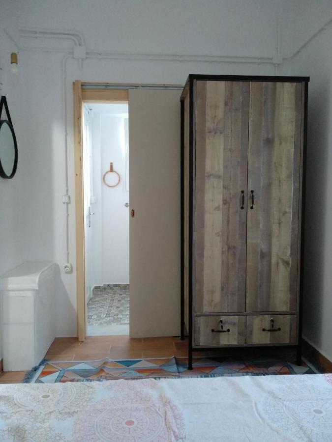 House With Beautiful Garden In Plomari Apartment Екстериор снимка